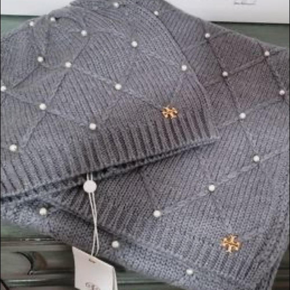 Tory Burch Pearl Hat & Scarf